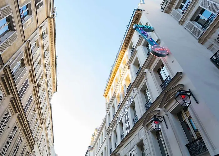 Hotel Grand Amour